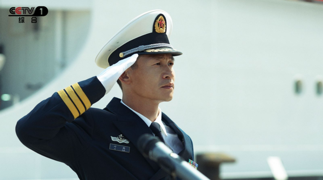 海军官兵播撒仁心大爱,传播和平友谊的动人形象,热情讴歌中国作为负