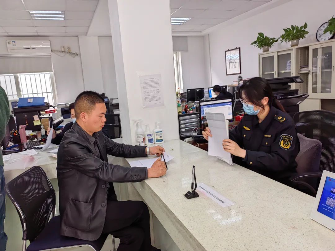 个体工商户变更为公司办理流程_个转企政策嘉定区_工作室营业执照怎么办理