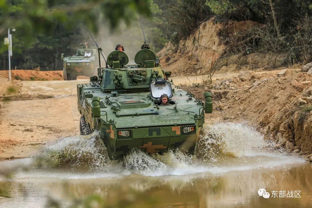 新战车入列陆上猛虎,时刻准备战斗文丨陈军,张梦杰,刘世泽图丨黄吉宸