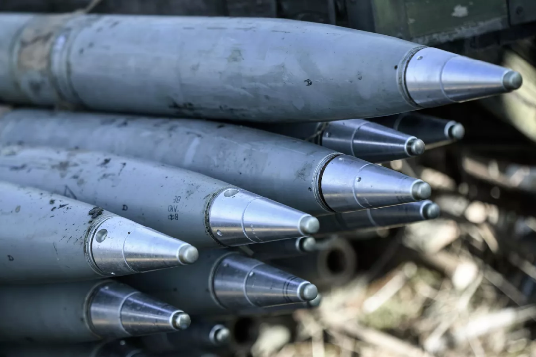 英国向乌克兰提供涉“核”武器弹药，金一南：后果自负！