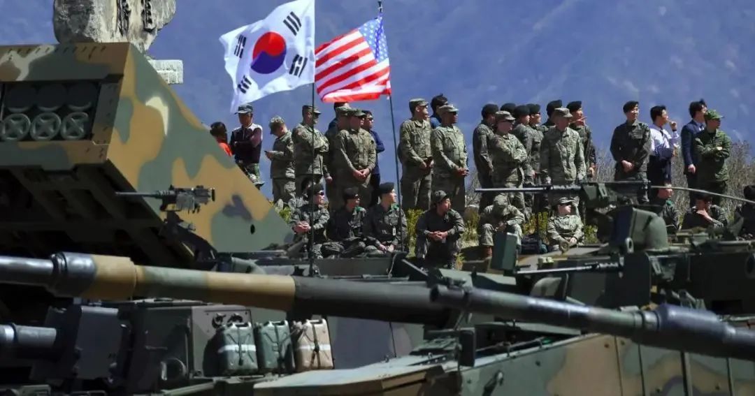 美国时隔半年再派航母打击群到韩国  梁永春：朝鲜半岛变成了美国的一块“试验田”