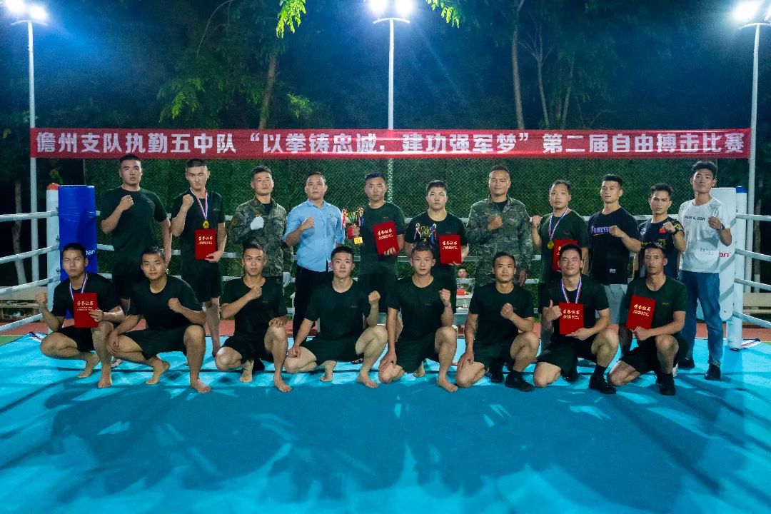 百乐门体育|上海女m|自由搏击实战对抗 拳拳到肉