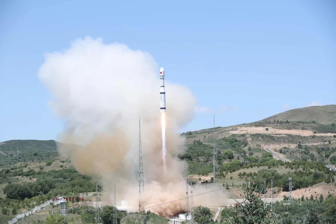 中国成功发射试验二十五号卫星