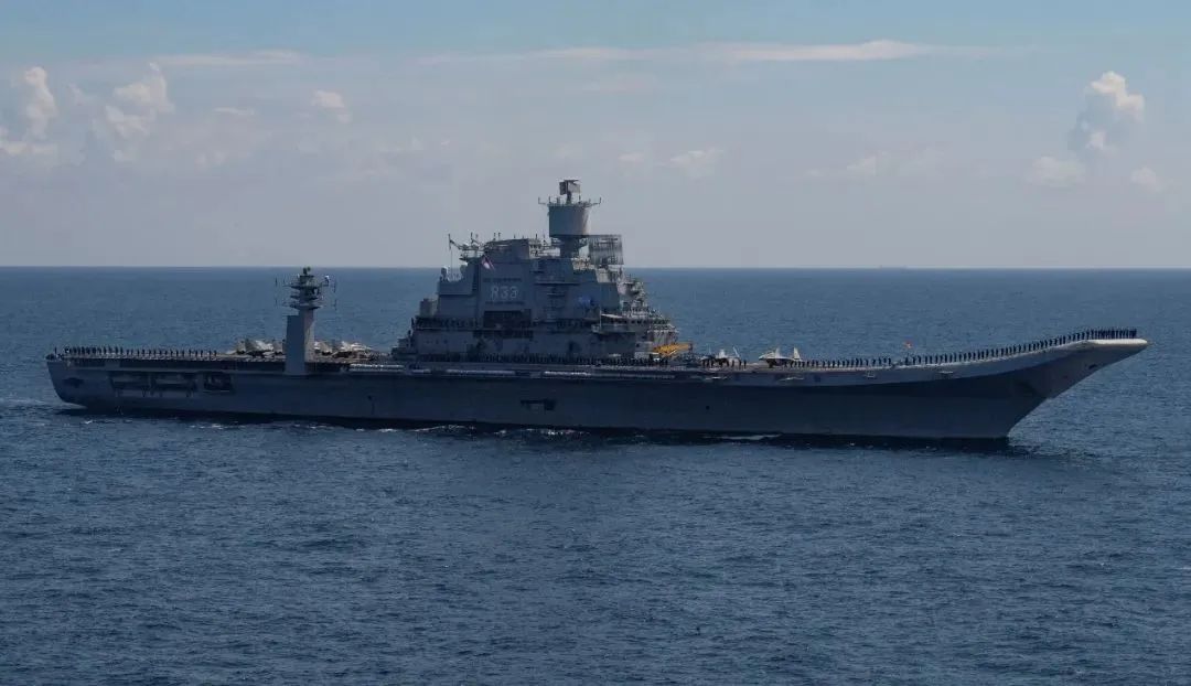 印度“超日王”号航母配备美制直升机重新使用  尹卓：印度正向海上战役方向努力