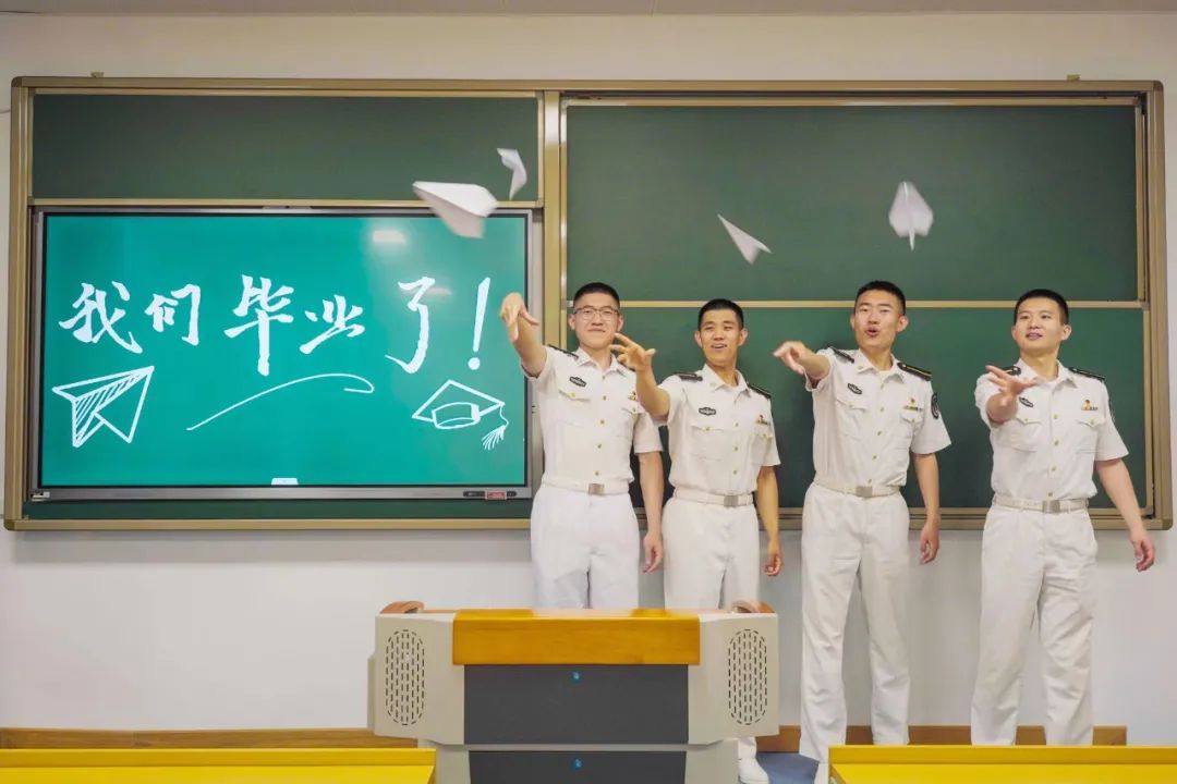 哇,这么多靓照,快来看看军校毕业季的这一个个精彩瞬间!_央广网
