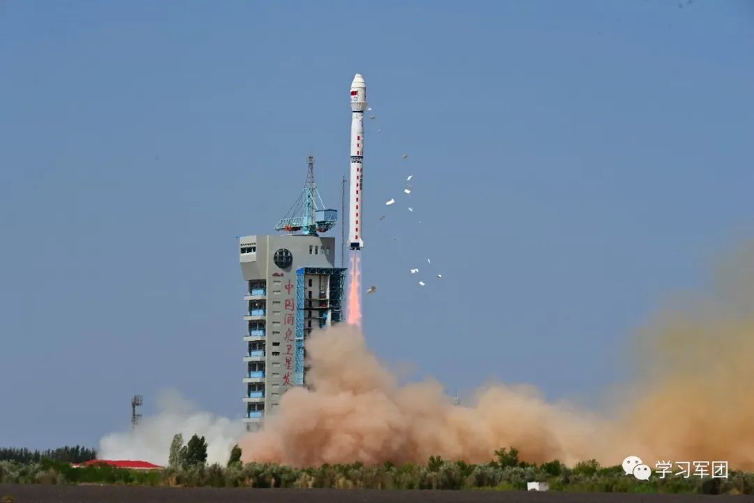 中国成功发射风云三号06星