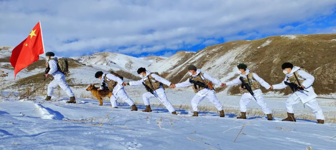 风雪中军人图片图片